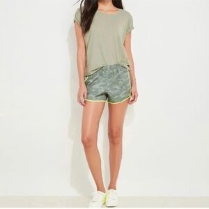 Vineyard Vines Tonal Camo Sandbar Short size L